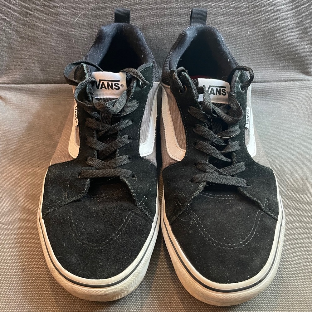 Vans Old Skool Classic in Black and Grey